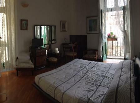 Bed and Breakfast In Via Roma Салерно Экстерьер фото