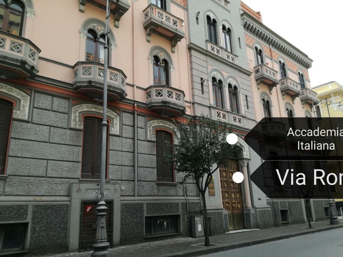 Bed and Breakfast In Via Roma Салерно Экстерьер фото