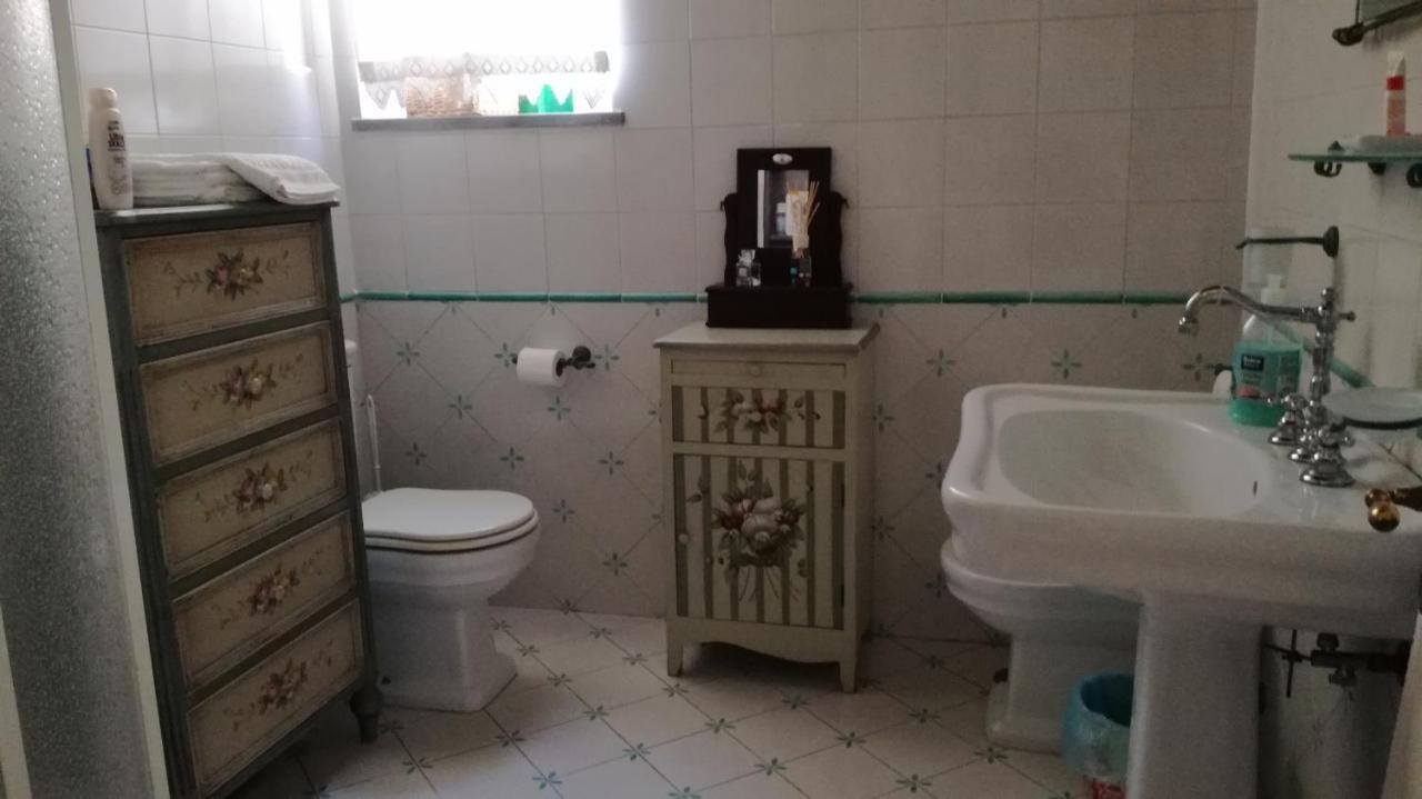 Bed and Breakfast In Via Roma Салерно Экстерьер фото